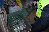 Obraz przedstawiający Lubaczowscy policjanci zatrzymali nielegalny alkohol i papierosy