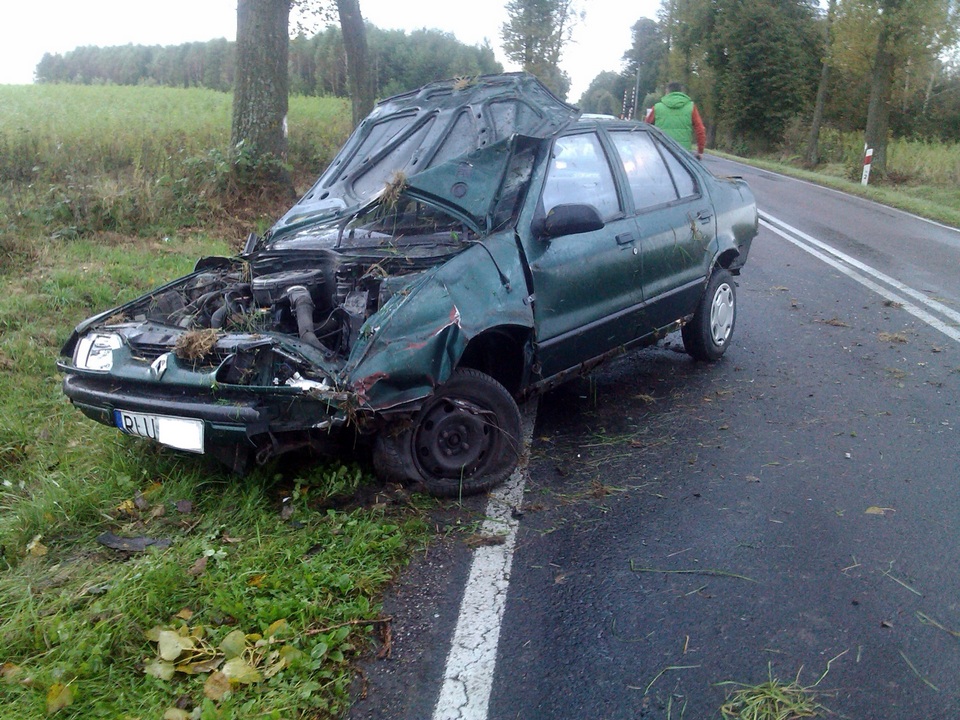 Obraz przedstawiający Noga z gazu! Coraz gorsze warunki na drogach