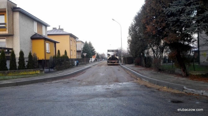 Fot. Na ulicy Bohaterów Września prace remontowe dobiegają końca.
