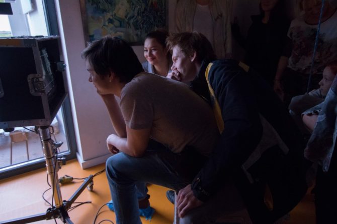 Obraz przedstawiający Lubaczowianka stawia pierwsze kroki w świecie filmu