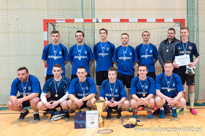 Obraz przedstawiający Finały Halowej Ligi Piłki Nożnej w Lubaczowie [WYNIKI]